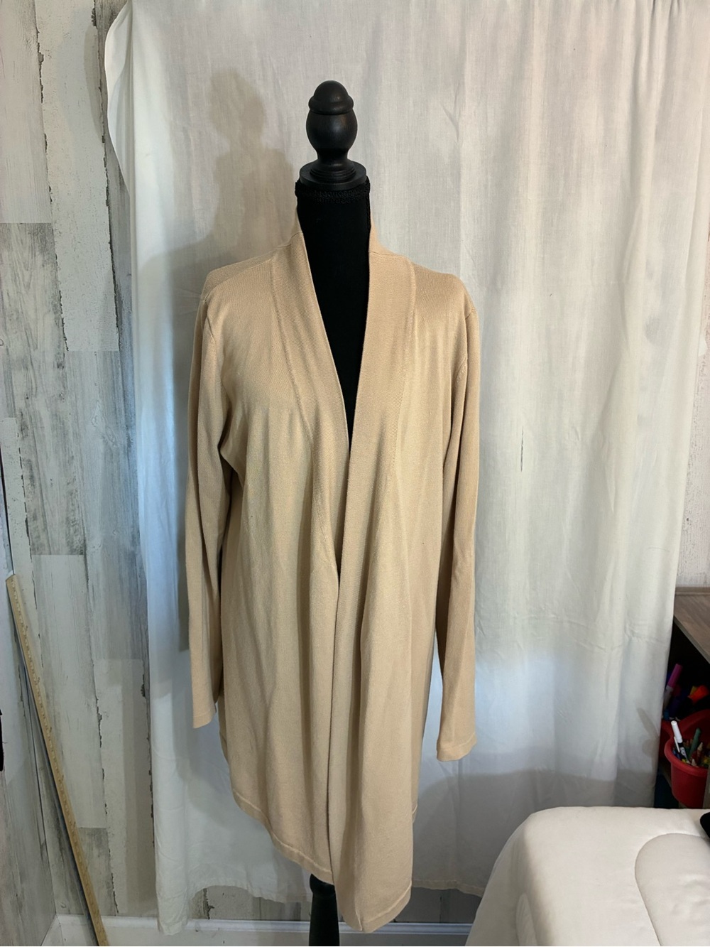 89th & Madison Beige Open-Front Cardigan